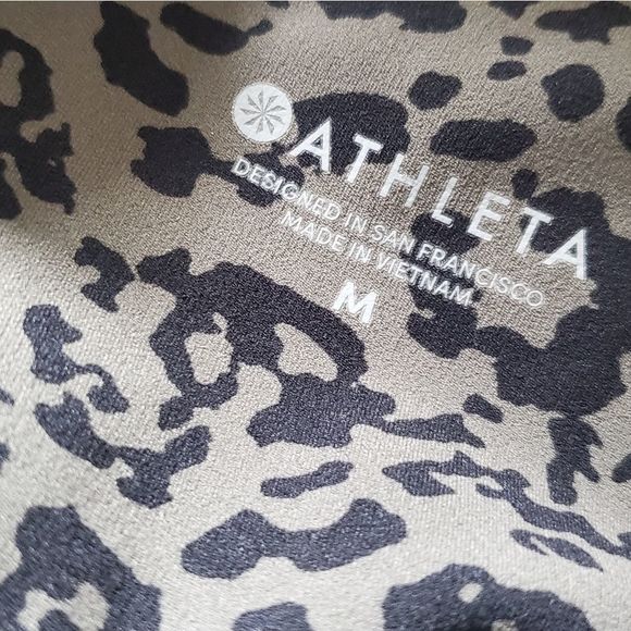 Athleta Elation Leopard Ultra High Rise Tight Legging Medium - Picture 5 of 6